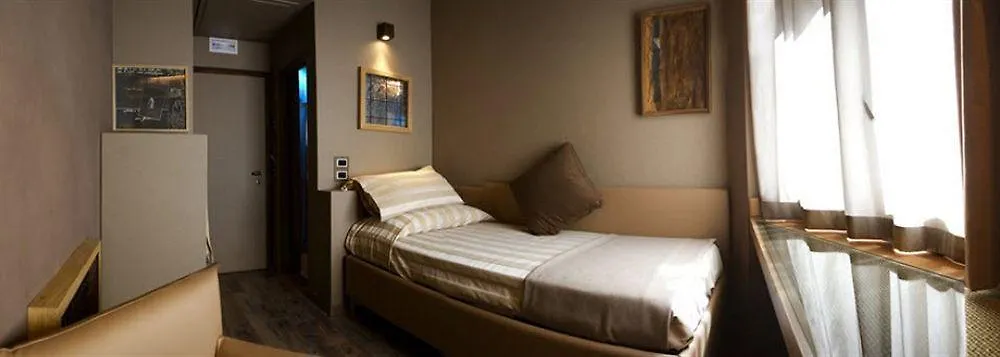Hotel Mentana, By R Collection Hotels Милан