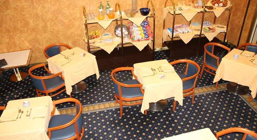 Hotel Mentana, By R Collection Hotels Милан