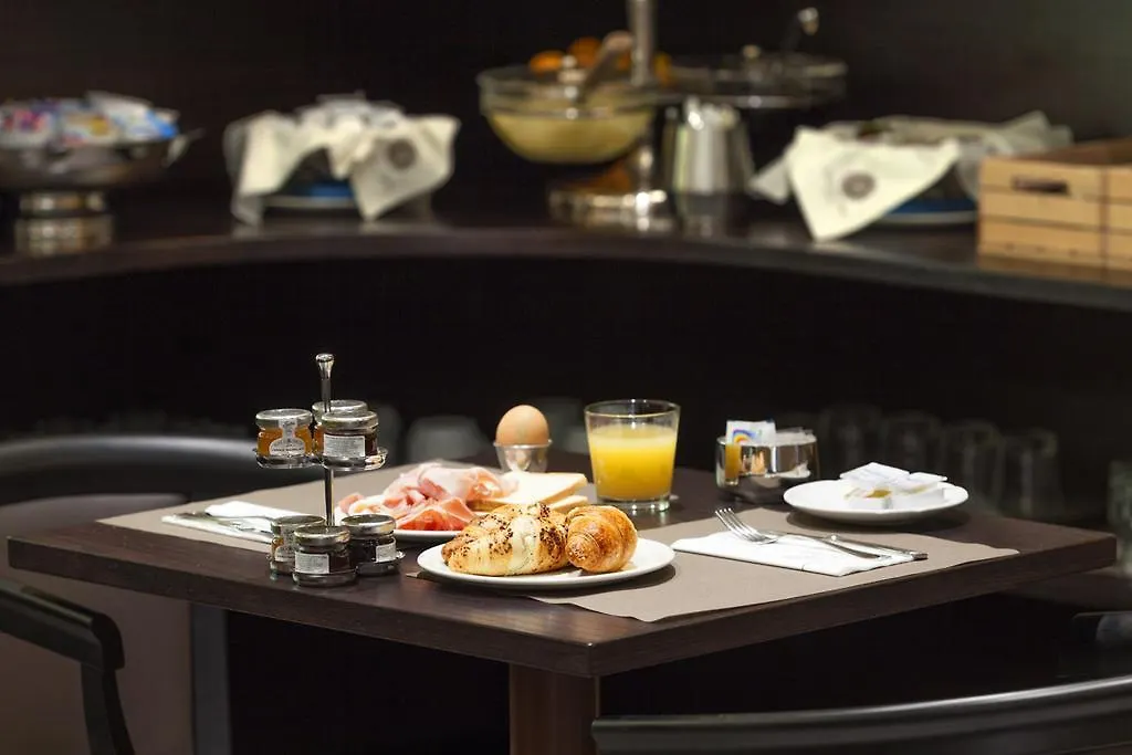 Hotel Mentana, By R Collection Hotels Милан
