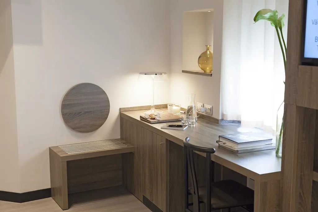 Hotel Mentana, By R Collection Hotels Милан