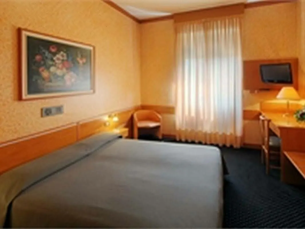****  Hotel Mentana, By R Collection Hotels Милан Италия